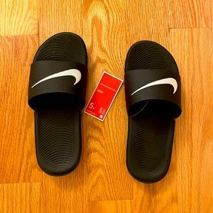 NWT Nike Kawa Slides Size 5